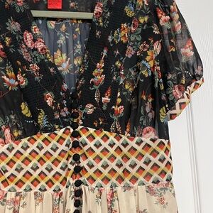V Cristina Black Floral and Geometric Blouse